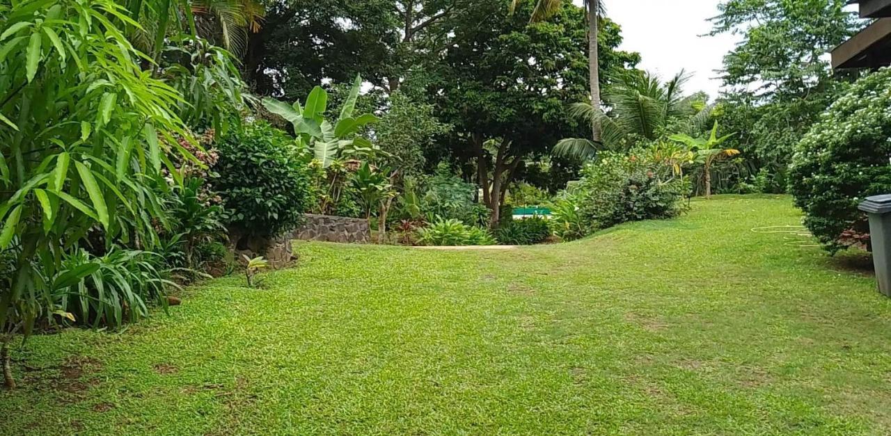 Hotel Fare Mihimana Vai'are Esterno foto